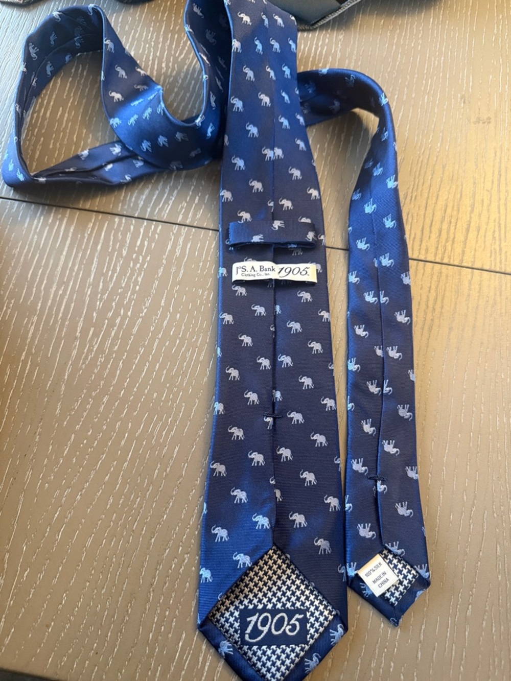 Jos a bank 
1905 Navy Elephant Pattern Silk Tie